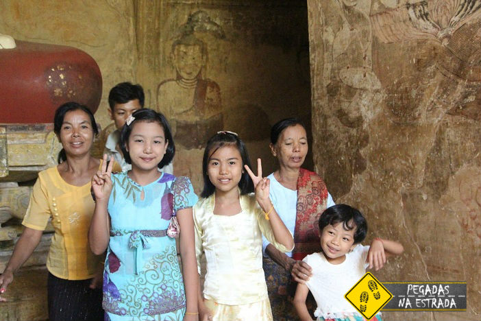 burmanese people family birmania Bagan