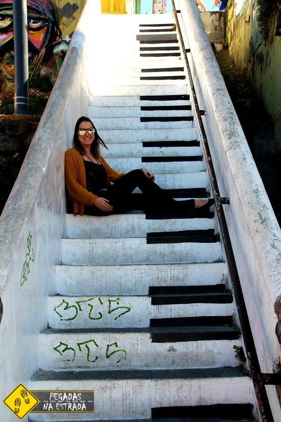 Escada do Piano Valparaíso arte de rua